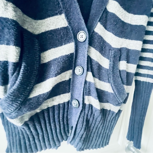 American Eagle Outfitters Striped Navy and Gray Women's Cardigan Sweater Size S - Picture 8 of 11